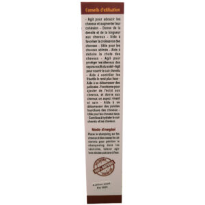 100% natuurlijke argan shampoo is perfect voor droog, beschadigd en dof haar. De rijke formule voedt en hydrateert je haar diep van binnenuit, waardoor het weer zacht, glanzend en vitaal wordt. 200 milliliter, zijkant.