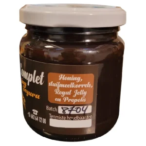 Bomba: De complete multivitamine gemaakt van propolis, stuifmeelkorrels, honing en koninginnegelei. 250 gram, rechts